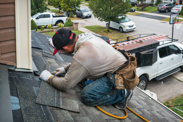Professional Emergency Roof Repair technician working in Norwell, MA